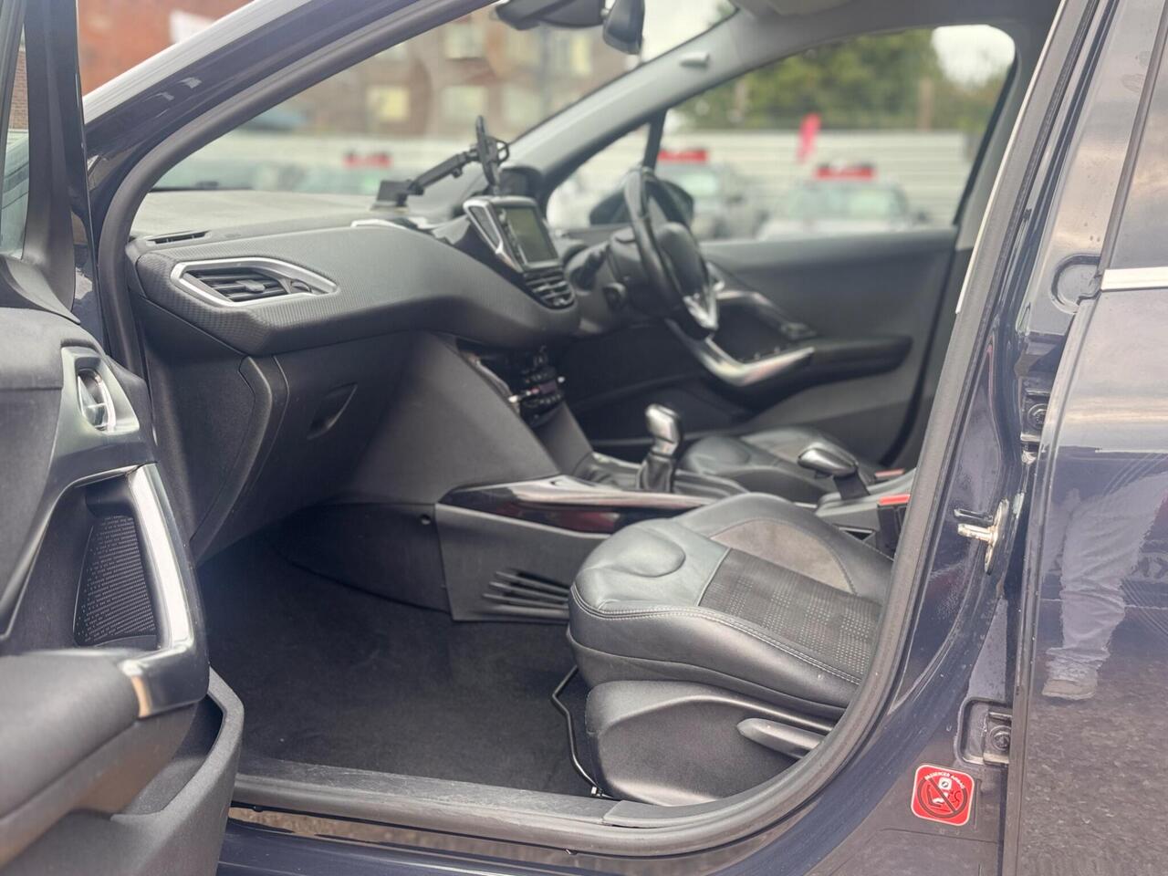 Used Peugeot 2008 2016 for sale - 76734427: Photo 62