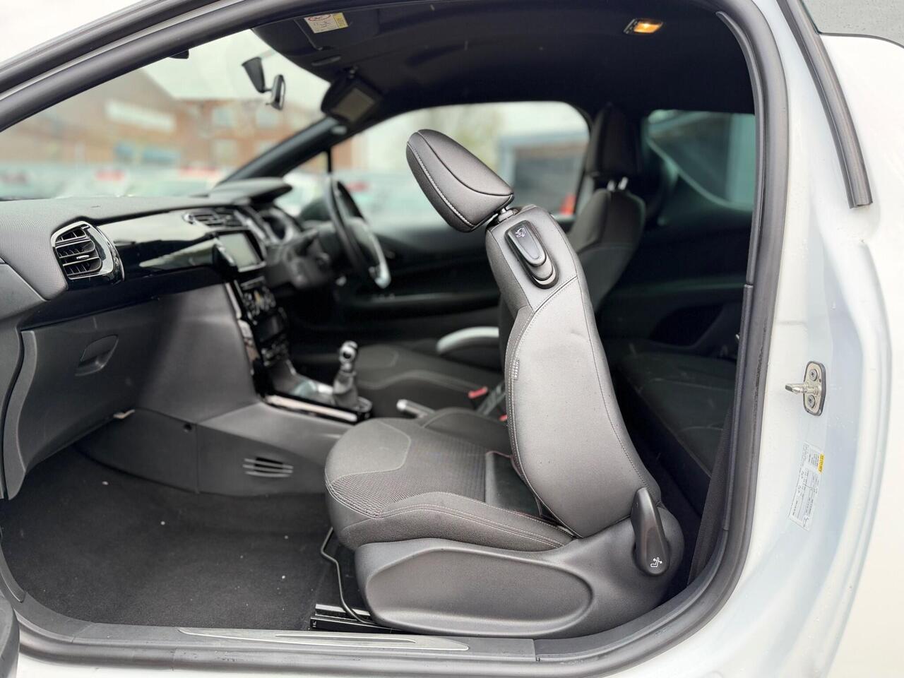 Used DS Automobiles DS 3 2018 for sale - 77648015: Photo 30