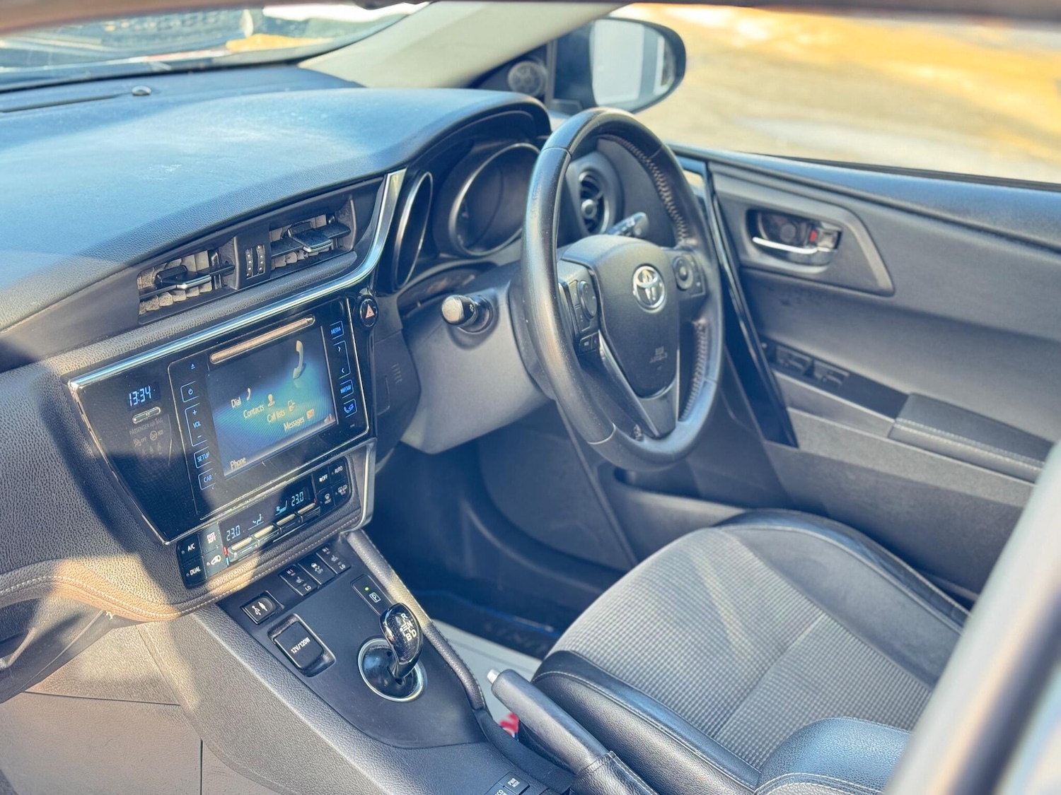 Used Toyota Auris 2015 for sale - 76667425: Photo 24