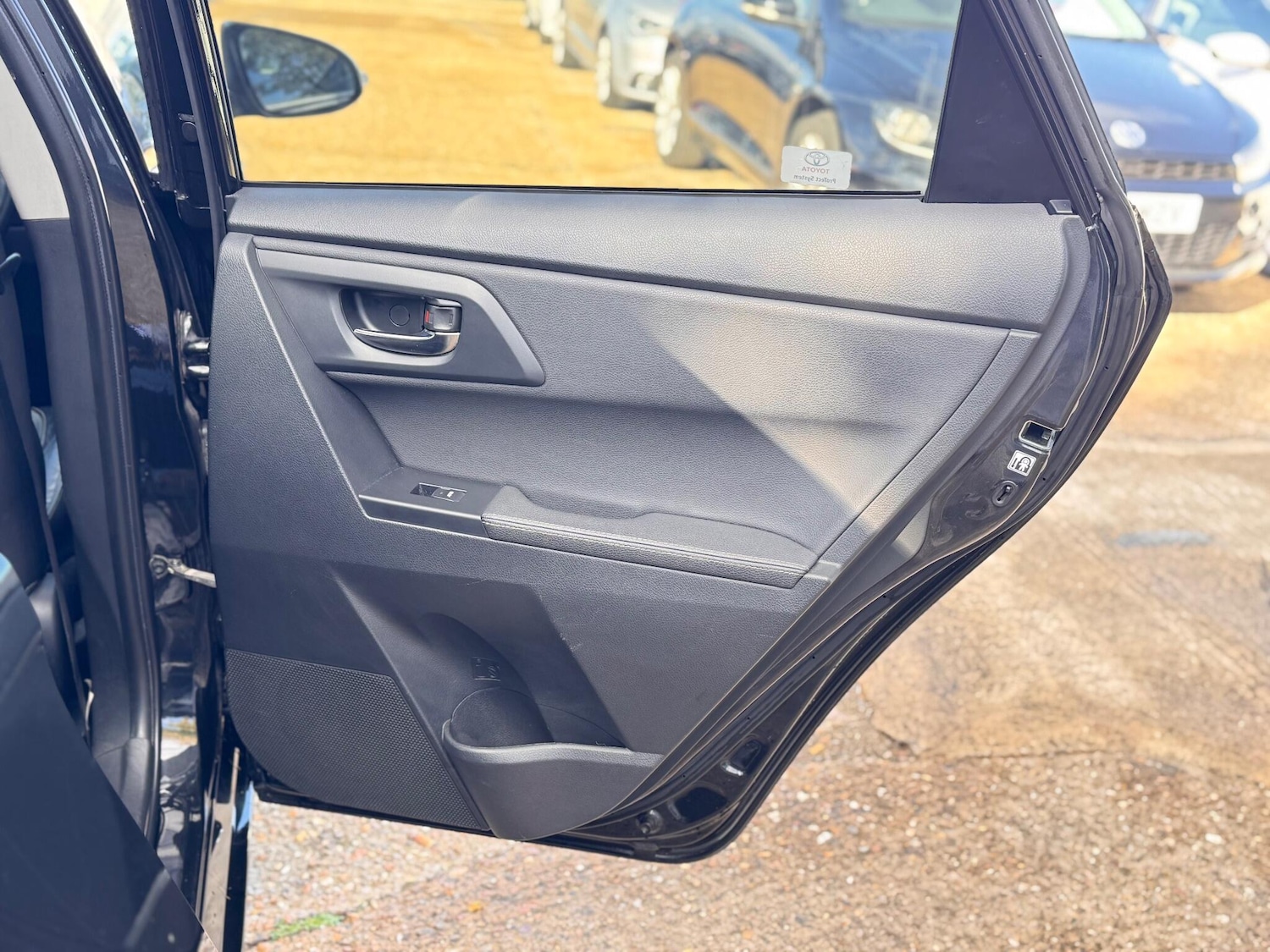 Used Toyota Auris 2015 for sale - 76667425: Photo 48