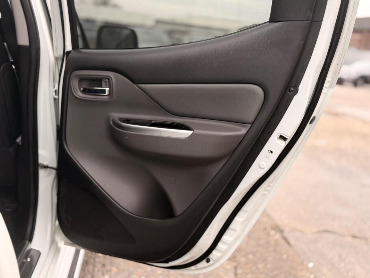 Used Mitsubishi L200 2018 for sale - 77298408: Photo 65