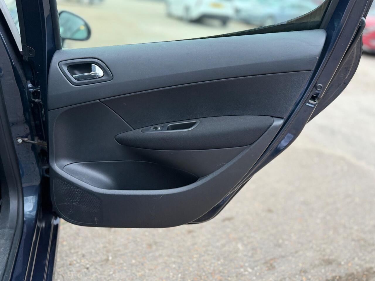 Used Peugeot 308 2013 for sale - 78073721: Photo 20