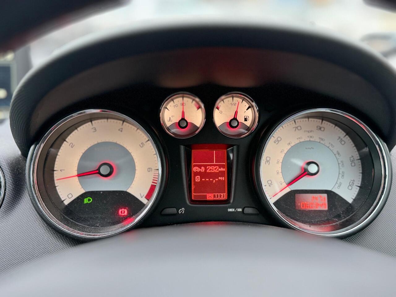 Used Peugeot 308 2013 for sale - 78073721: Photo 24