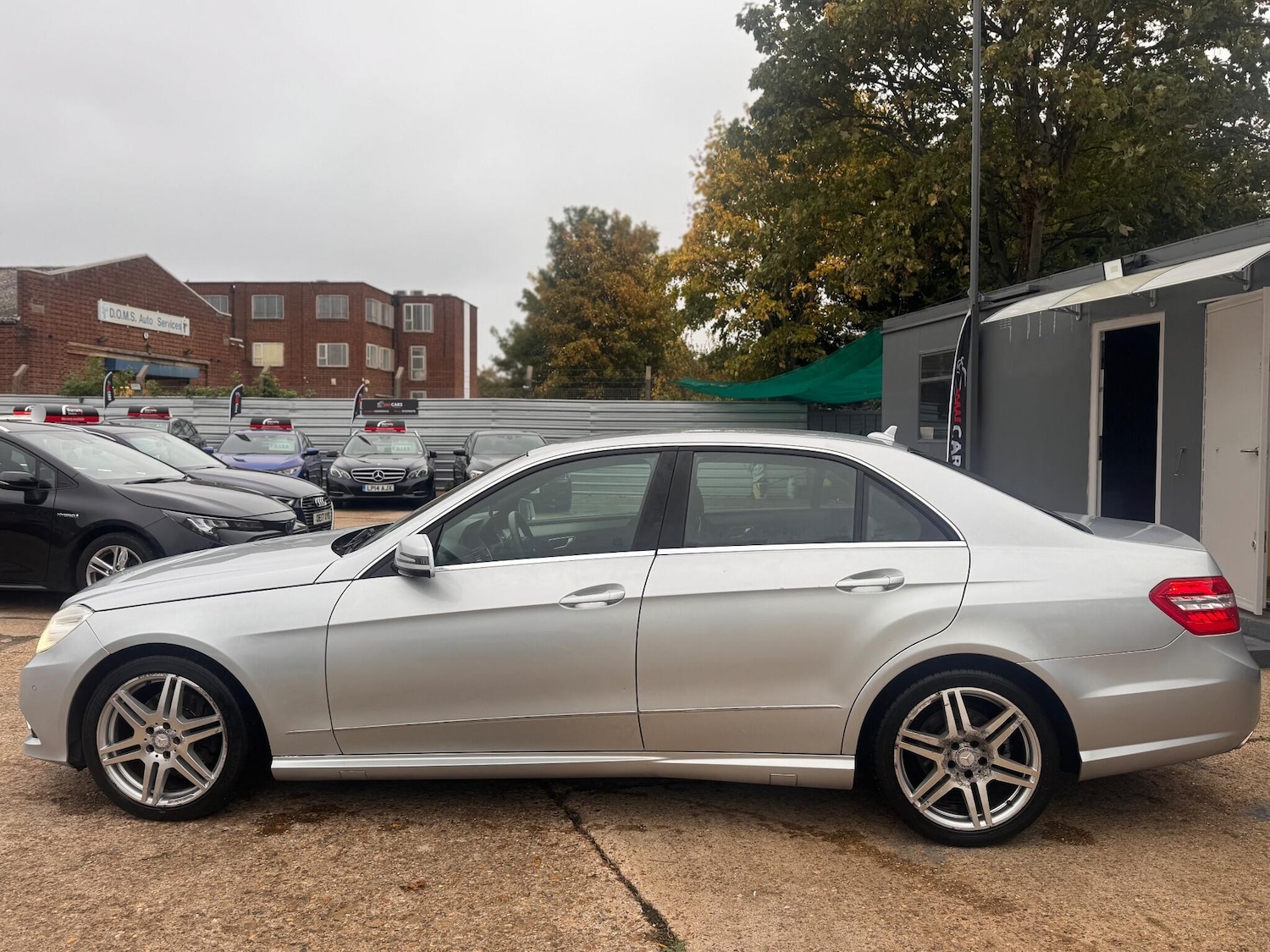 Used Mercedes-Benz E Class 2012 for sale - 76667168: Photo 13