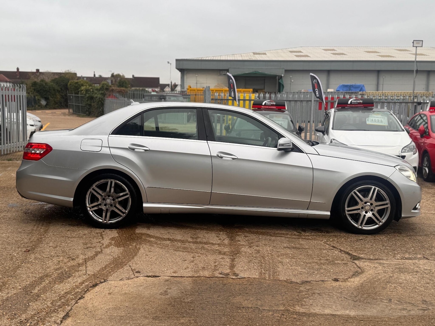 Used Mercedes-Benz E Class 2012 for sale - 76667168: Photo 15