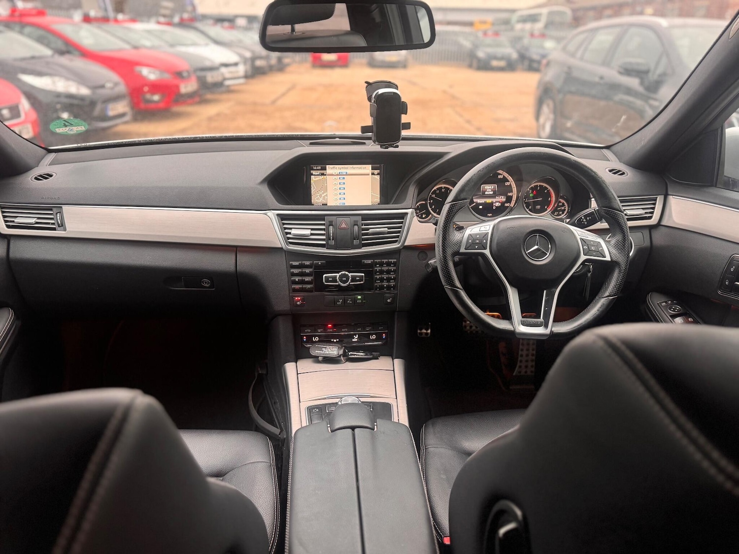 Used Mercedes-Benz E Class 2012 for sale - 76667168: Photo 18