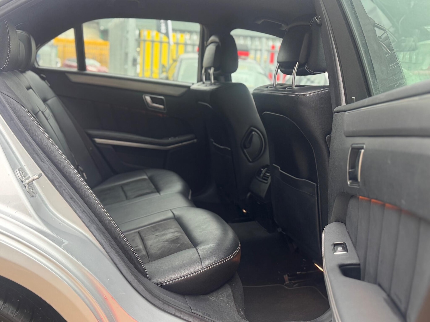 Used Mercedes-Benz E Class 2012 for sale - 76667168: Photo 21