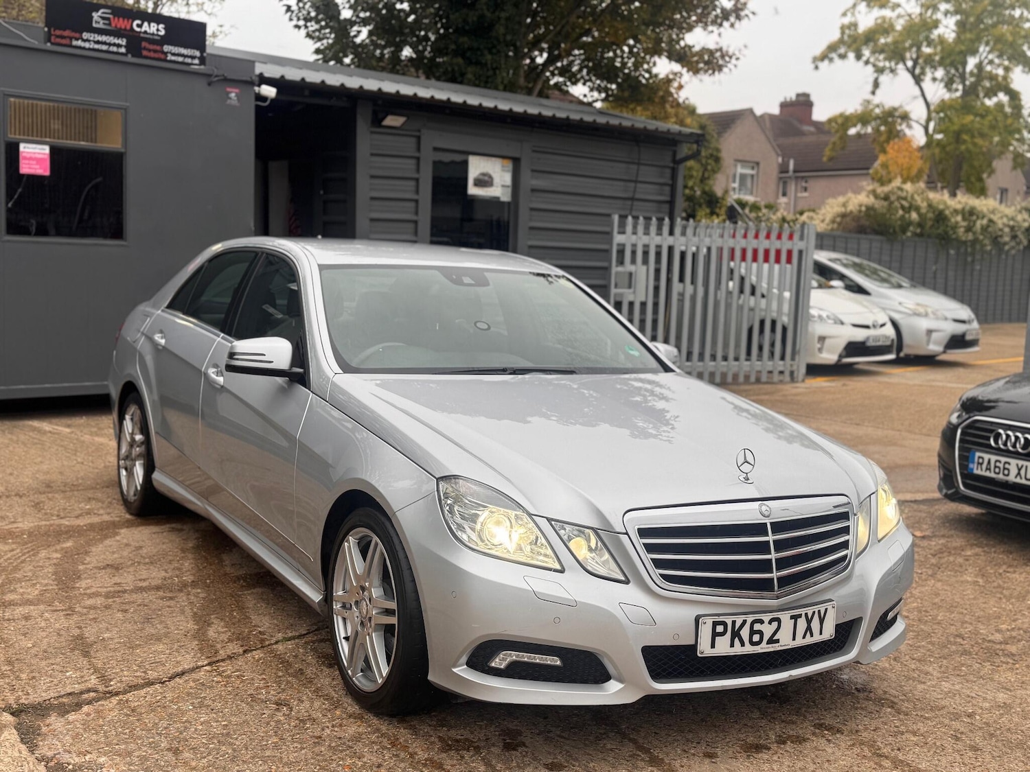Used Mercedes-Benz E Class 2012 for sale - 76667168: Photo 3