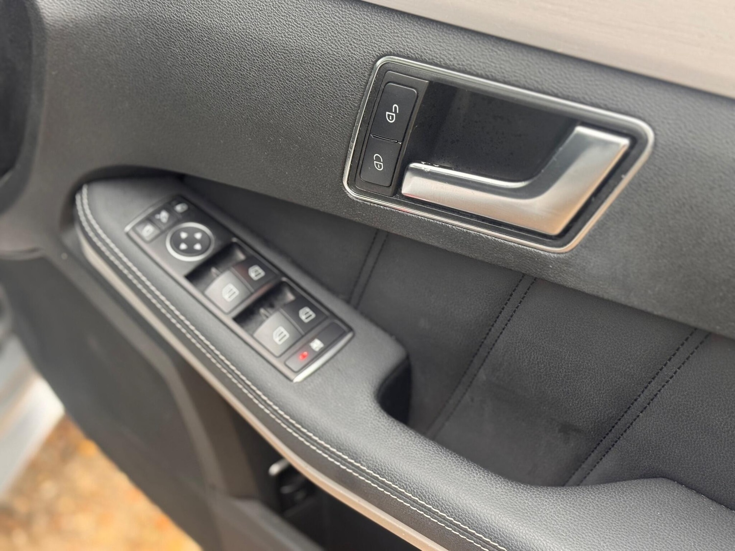 Used Mercedes-Benz E Class 2012 for sale - 76667168: Photo 33