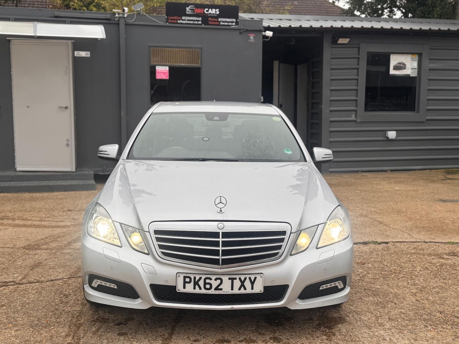 Used Mercedes-Benz E Class 2012 for sale - 76667168: Photo 4