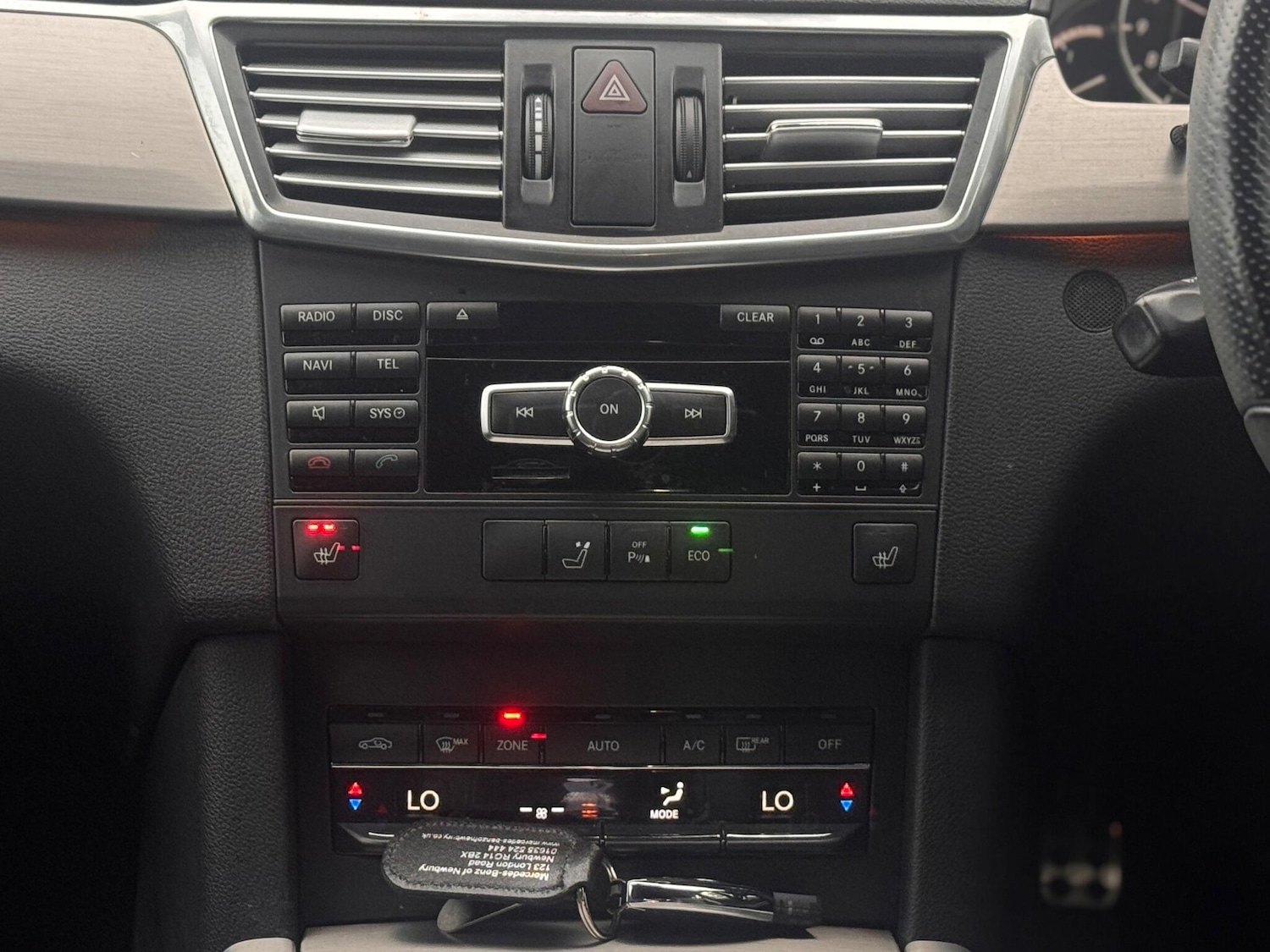 Used Mercedes-Benz E Class 2012 for sale - 76667168: Photo 41