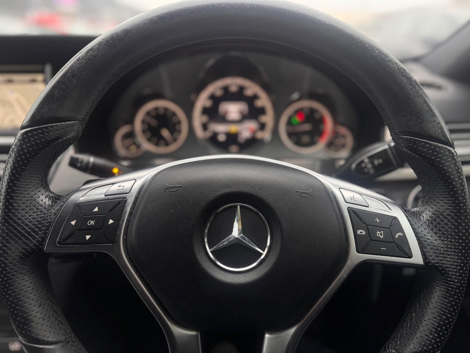 Used Mercedes-Benz E Class 2012 for sale - 76667168: Photo 50