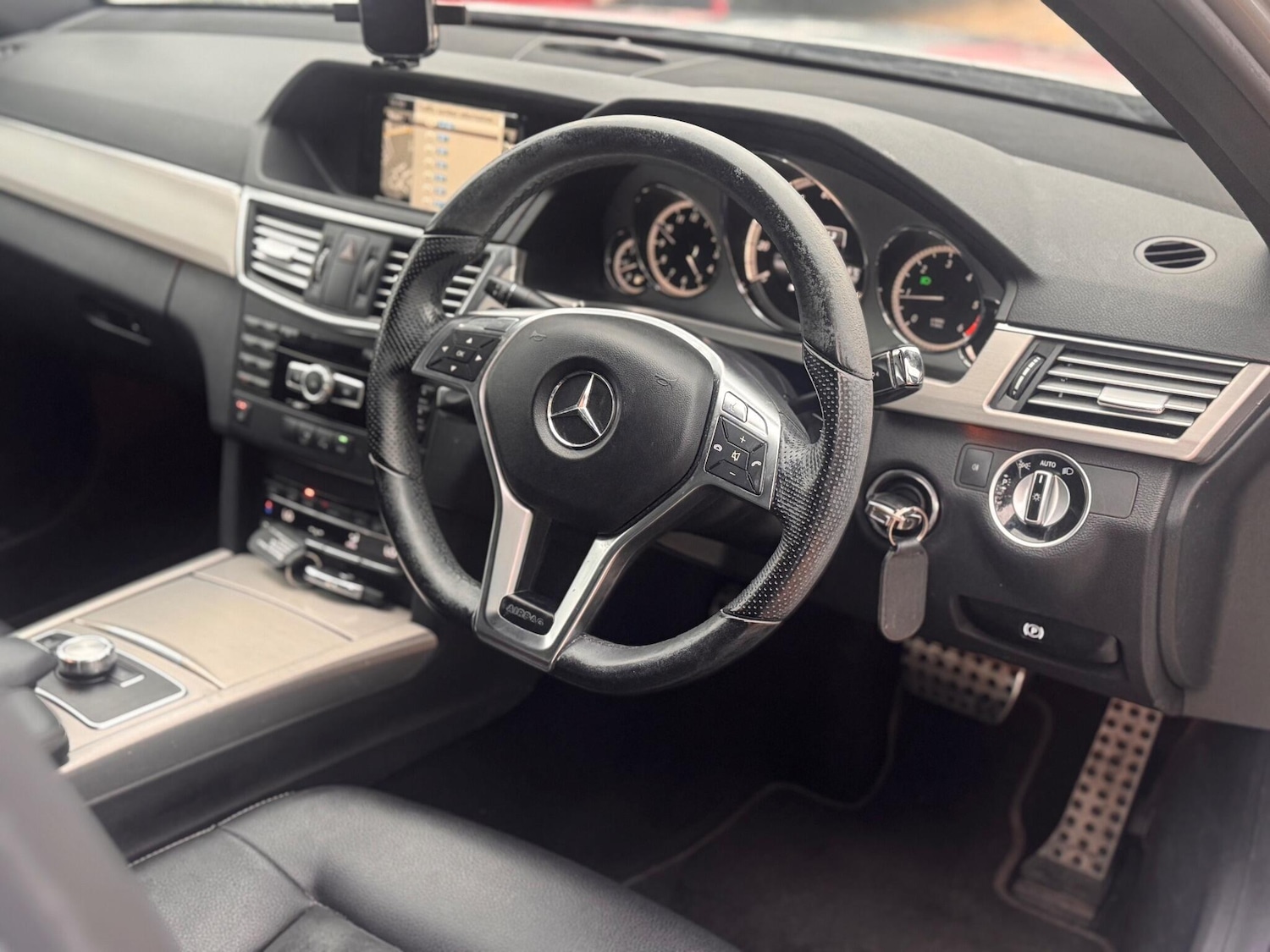 Used Mercedes-Benz E Class 2012 for sale - 76667168: Photo 58