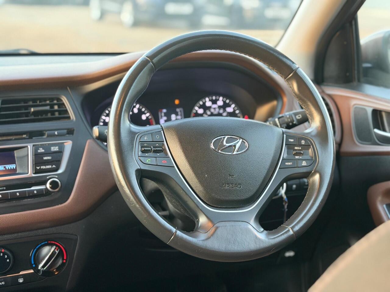 Used Hyundai i20 2015 for sale - 76841853: Photo 57