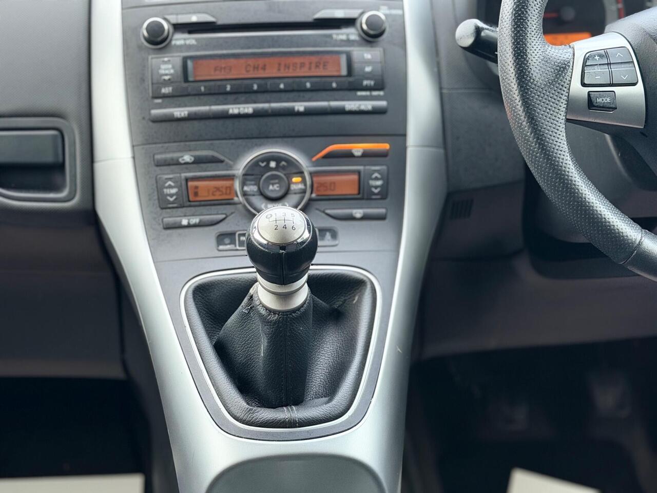 Used Toyota Auris 2010 for sale - 76900095: Photo 12