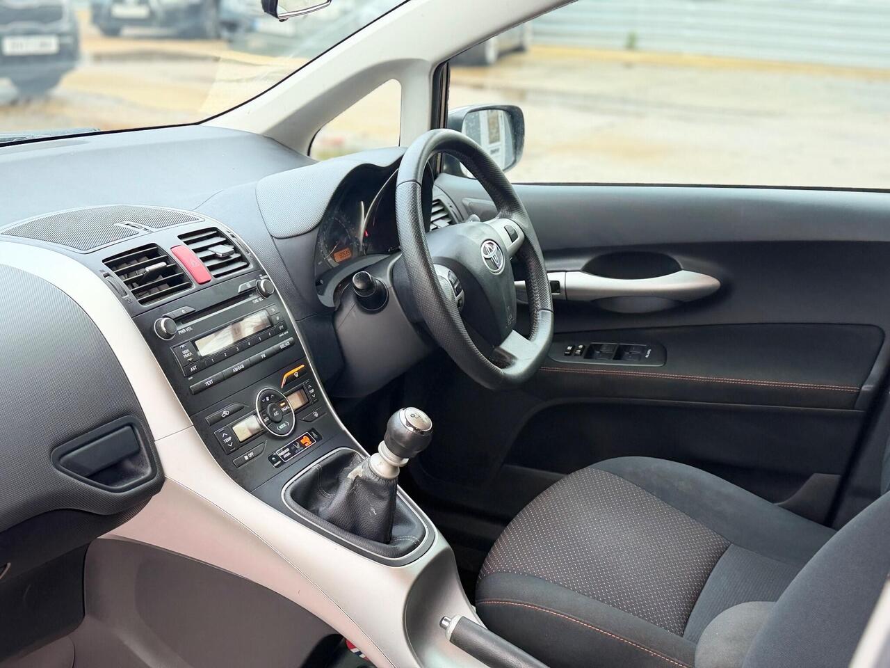 Used Toyota Auris 2010 for sale - 76900095: Photo 15