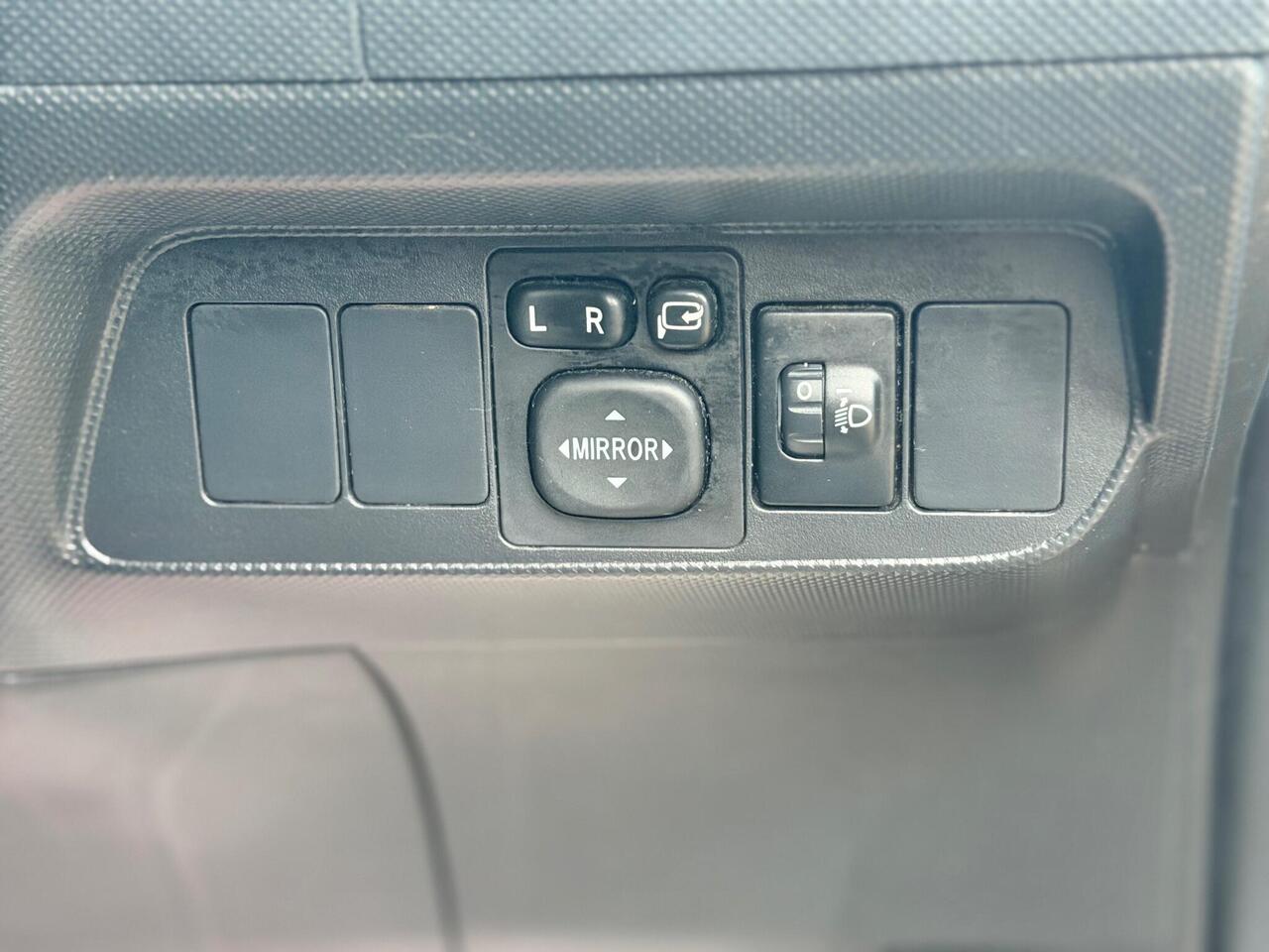 Used Toyota Auris 2010 for sale - 76900095: Photo 24