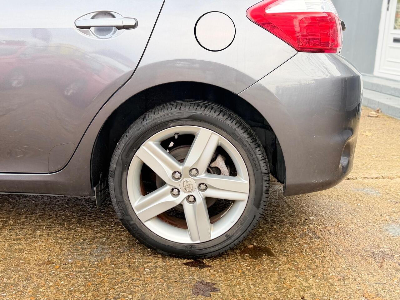 Used Toyota Auris 2010 for sale - 76900095: Photo 31