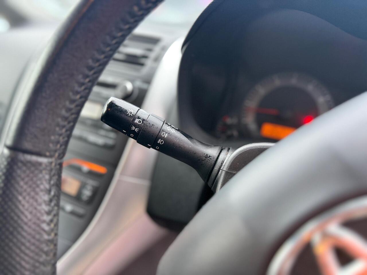 Used Toyota Auris 2010 for sale - 76900095: Photo 37