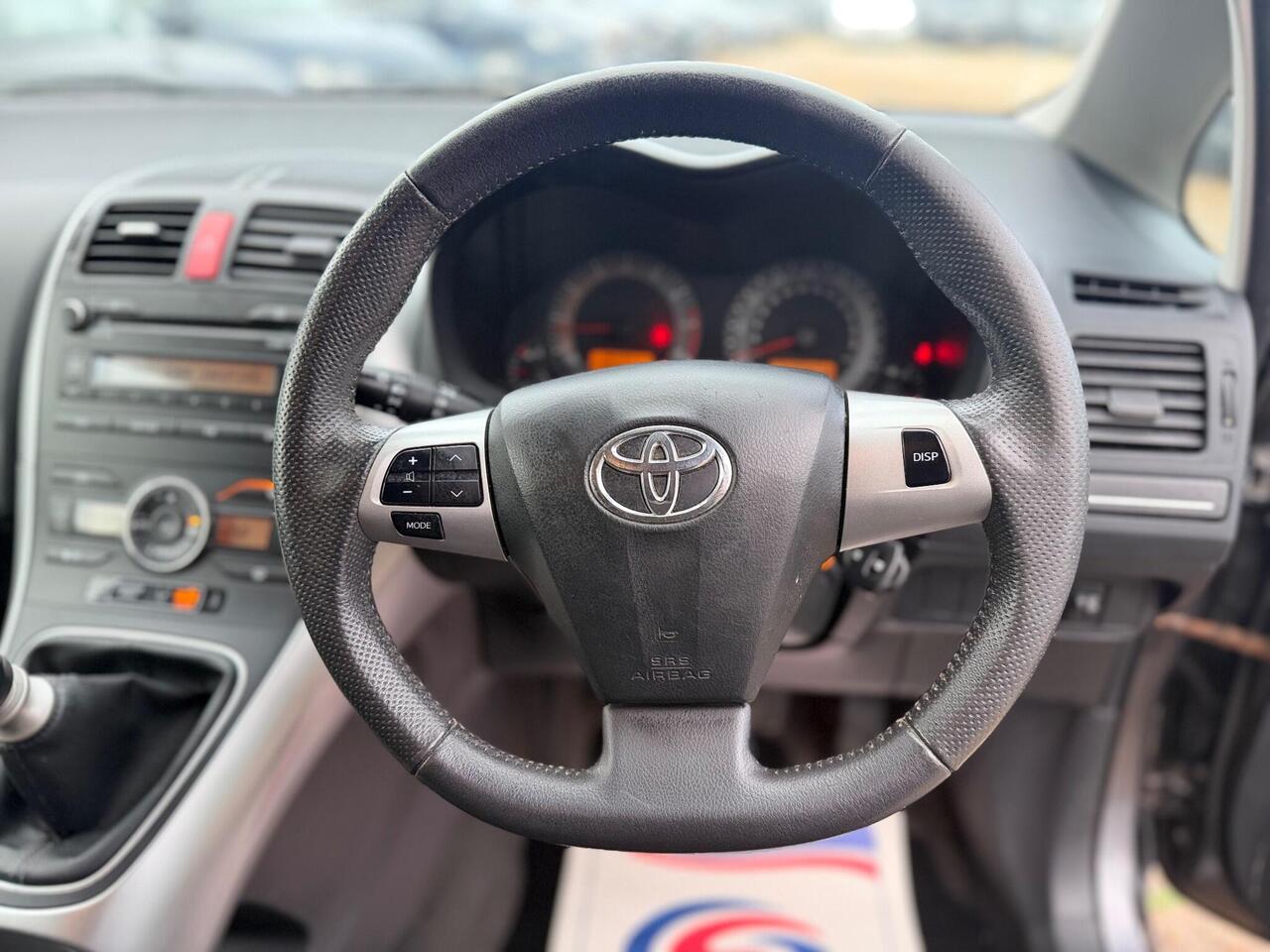 Used Toyota Auris 2010 for sale - 76900095: Photo 38