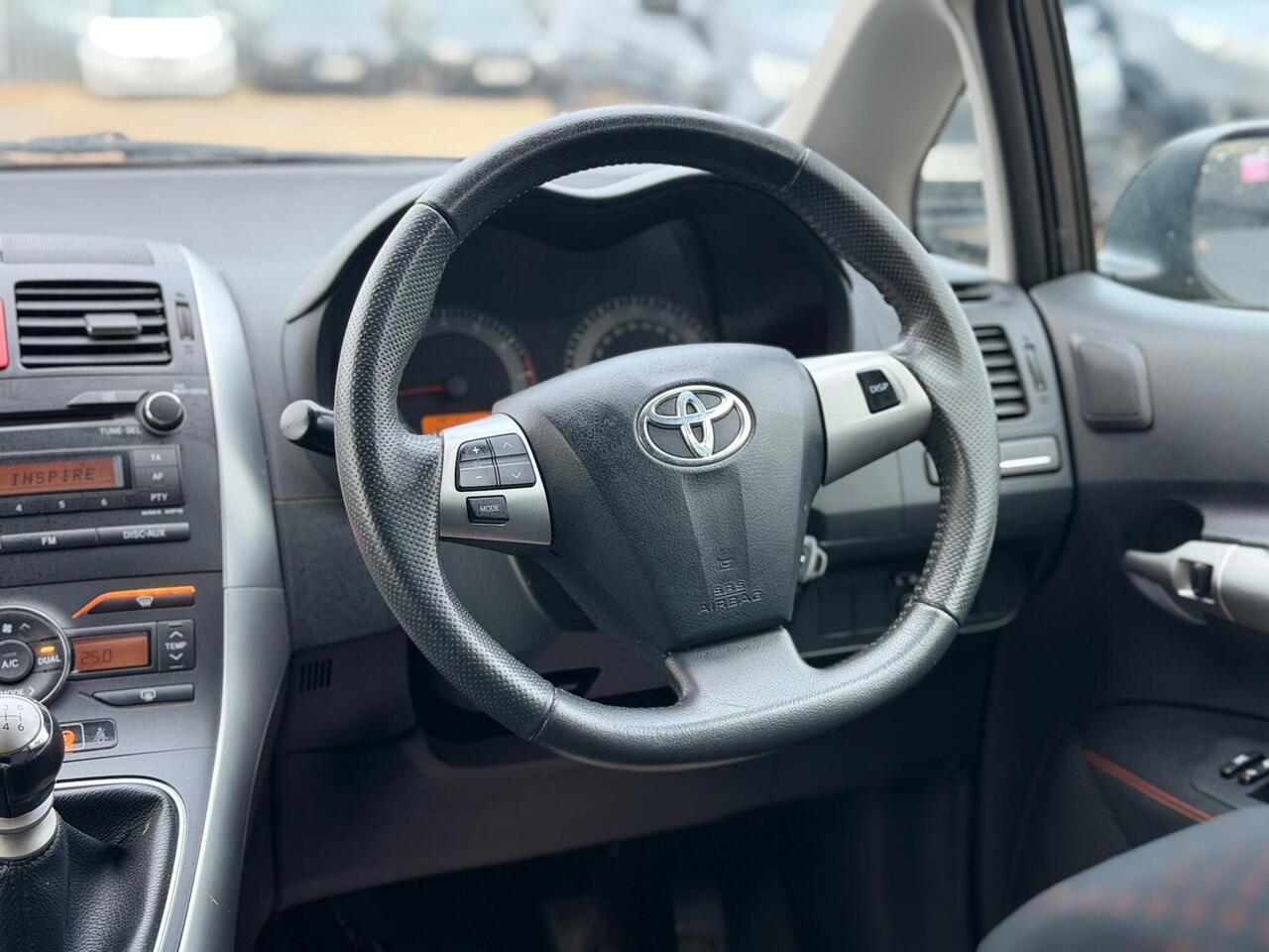 Used Toyota Auris 2010 for sale - 76900095: Photo 40