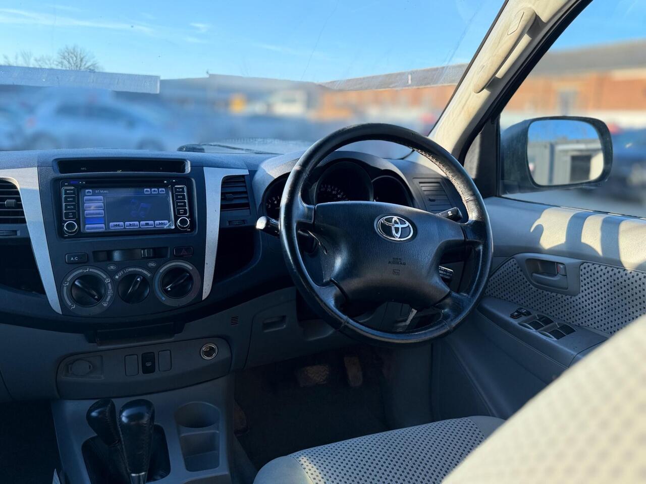 Used Toyota Hilux 2009 for sale - 77994653: Photo 25