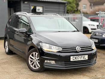 Used Volkswagen Touran 2017 for sale - 77556091: Photo