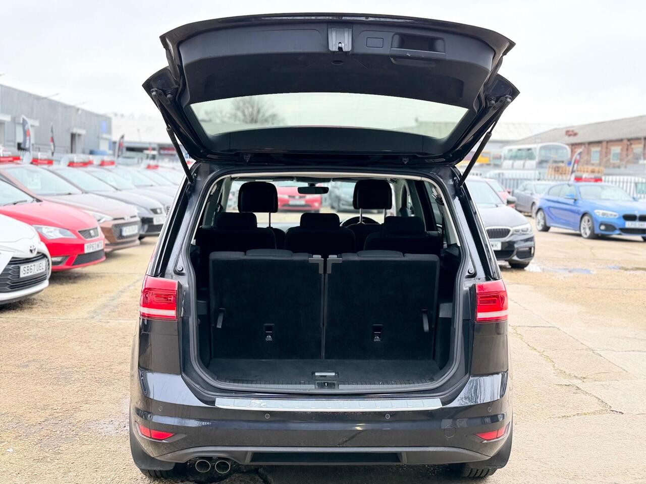 Used Volkswagen Touran 2017 for sale - 77556091: Photo 42