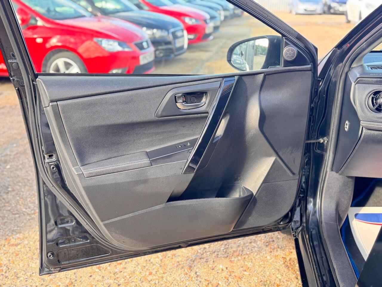 Used Toyota Auris 2015 for sale - 76734409: Photo 50