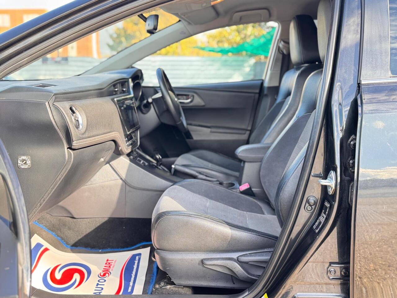 Used Toyota Auris 2015 for sale - 76734409: Photo 65