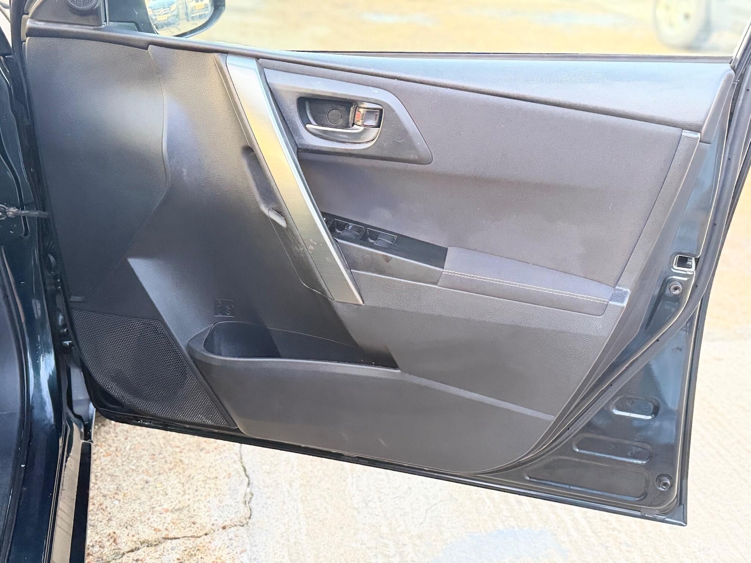 Used Toyota Auris 2013 for sale - 76657697: Photo 27