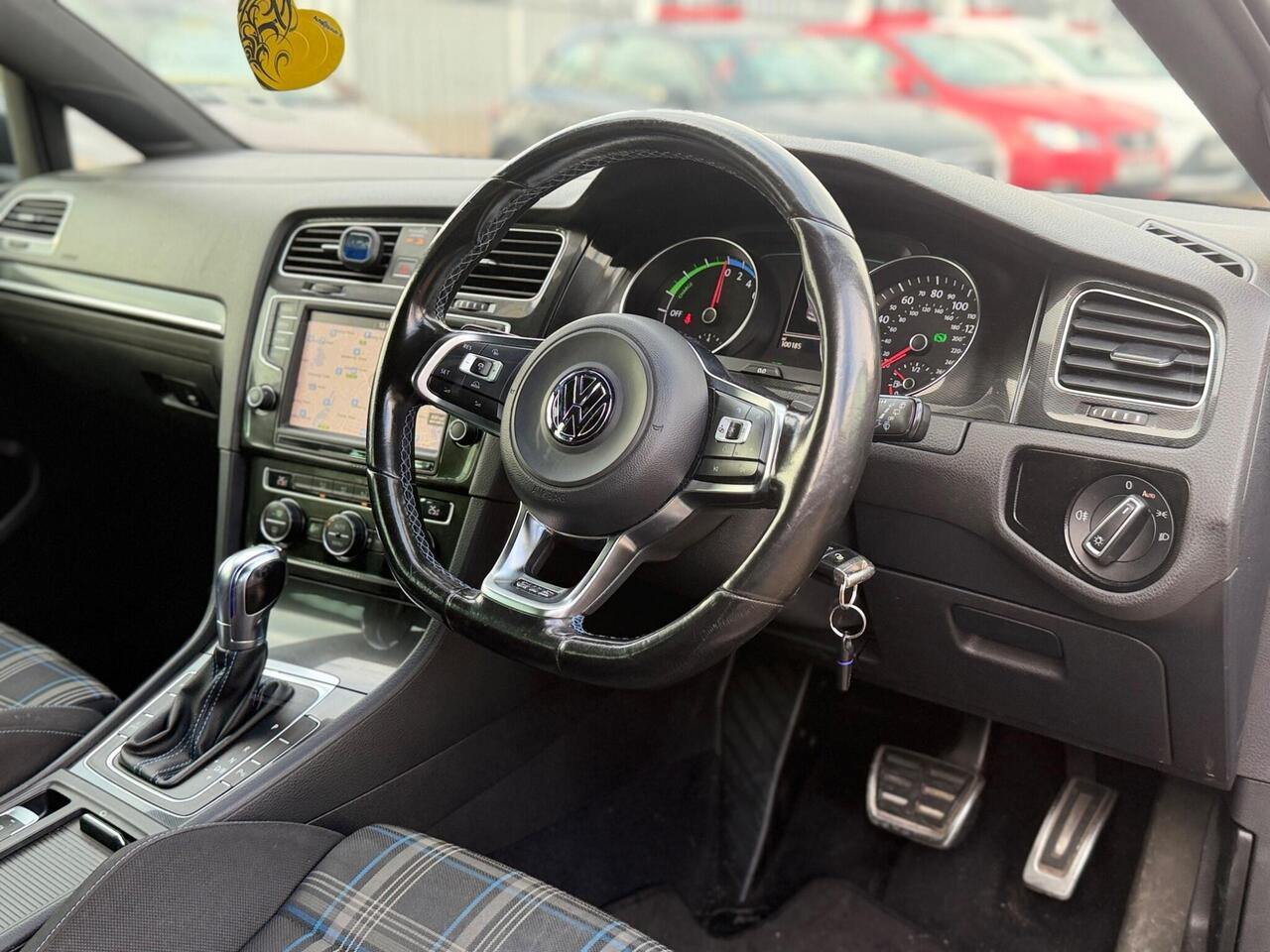 Used Volkswagen Golf 2016 for sale - 77240221: Photo 21