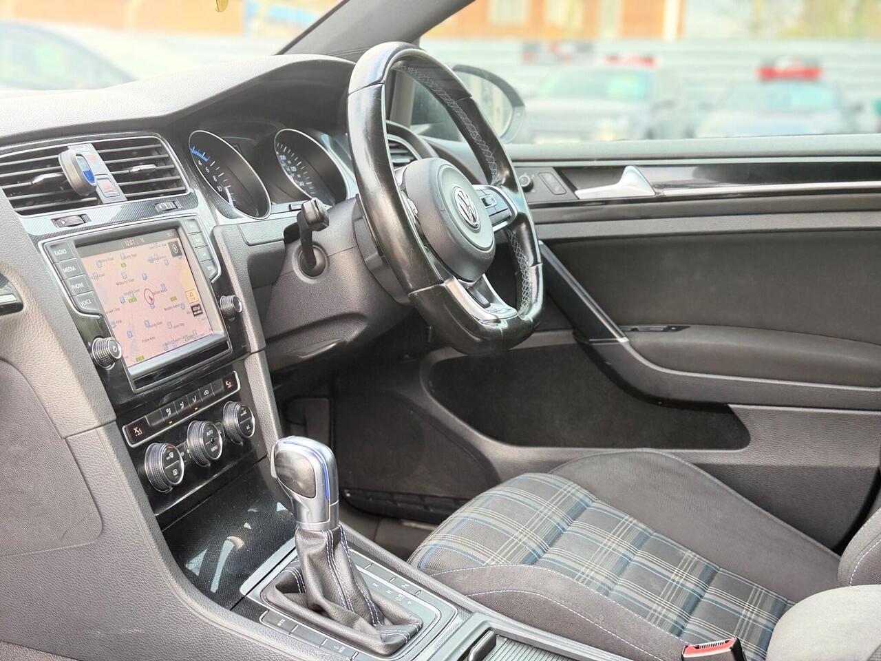 Used Volkswagen Golf 2016 for sale - 77240221: Photo 25