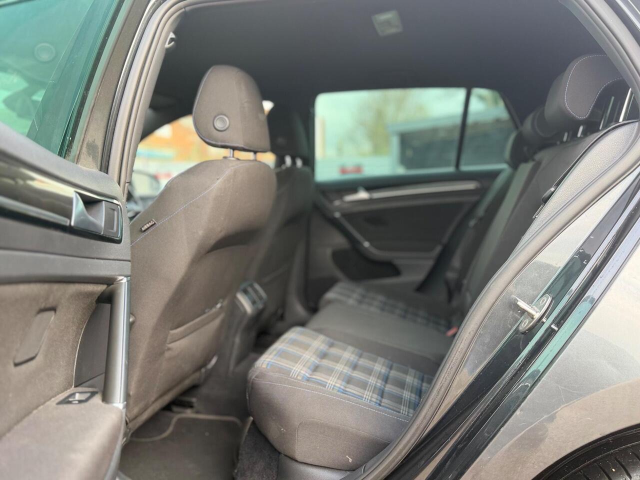 Used Volkswagen Golf 2016 for sale - 77240221: Photo 31