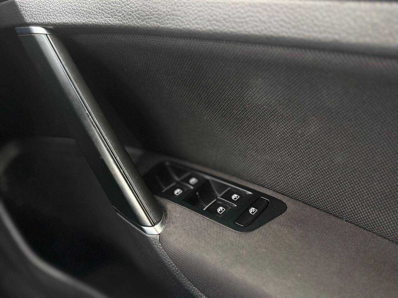 Used Volkswagen Golf 2016 for sale - 77240221: Photo 35