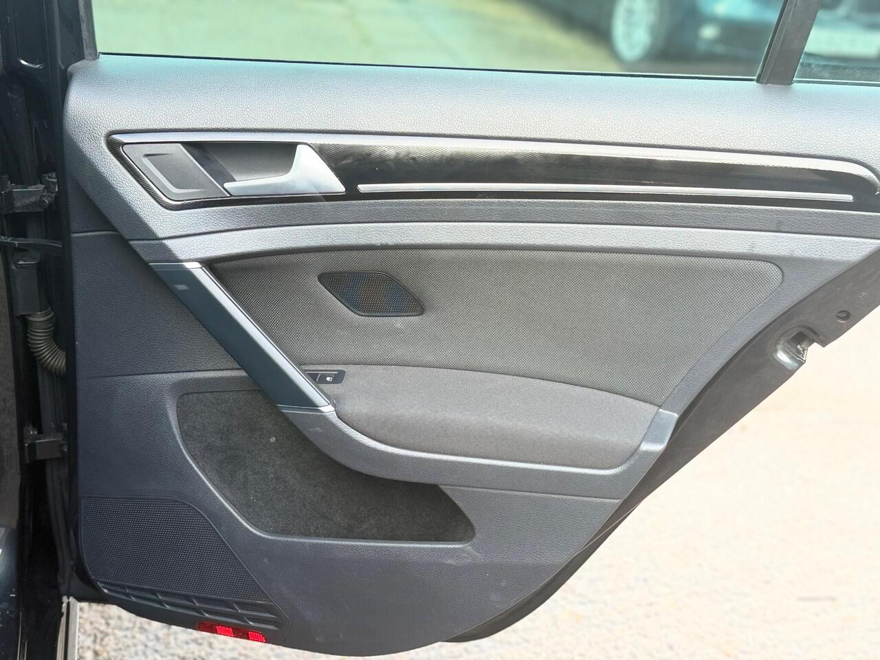 Used Volkswagen Golf 2016 for sale - 77240221: Photo 44