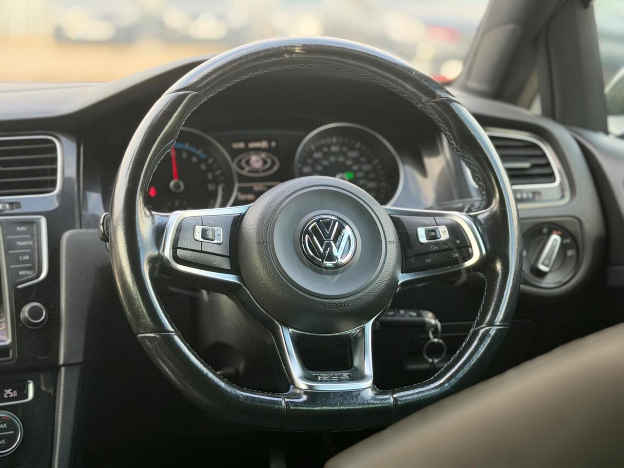 Used Volkswagen Golf 2016 for sale - 77240221: Photo 63