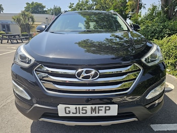 Used Hyundai Santa Fe 2015 for sale - 79004427: Photo