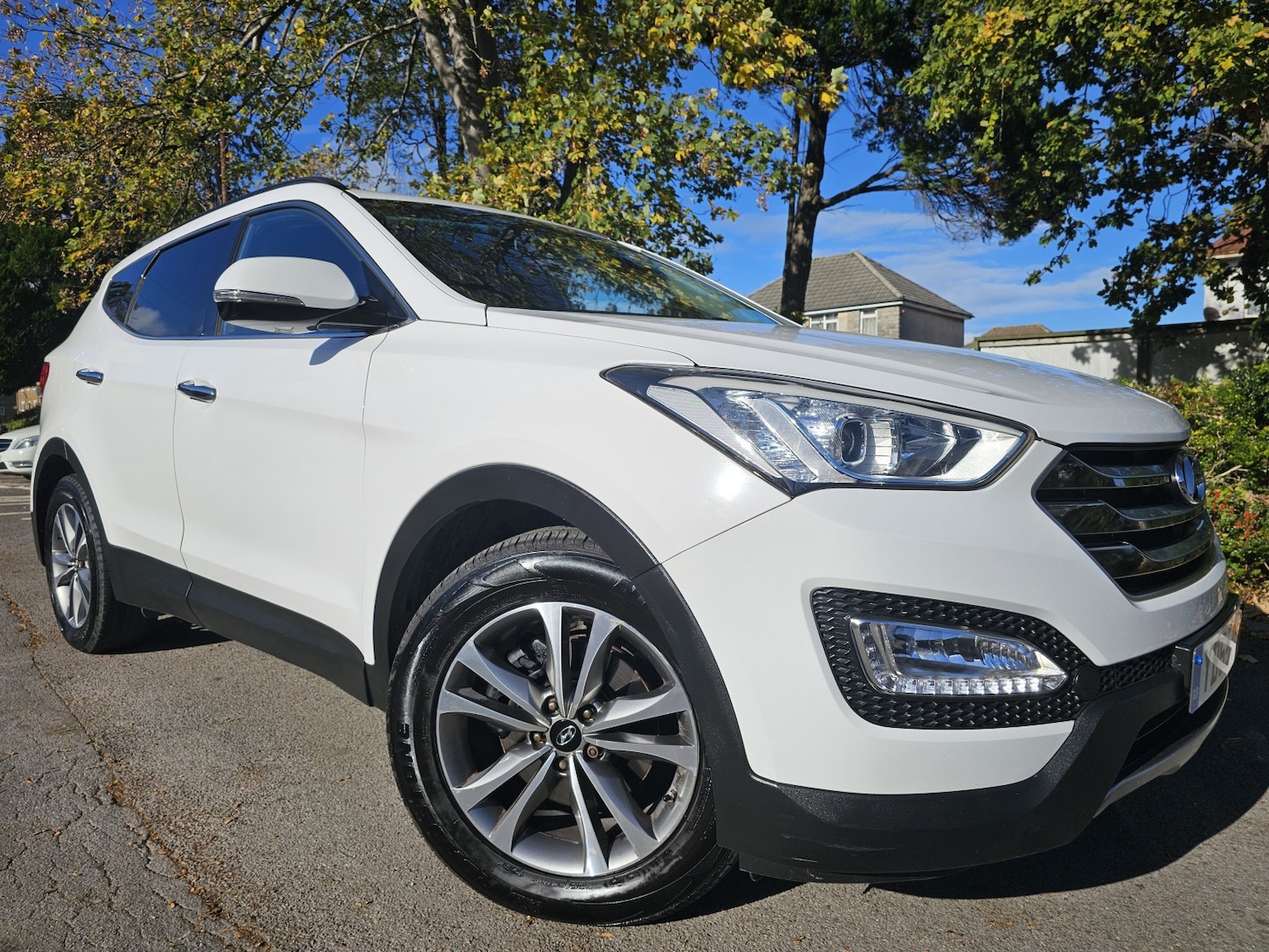 Used Hyundai Santa Fe 2015 for sale - 76369278: Photo 2