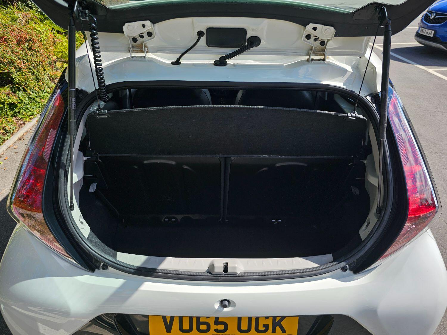 Used Toyota AYGO 2015 for sale - 75581505: Photo 27