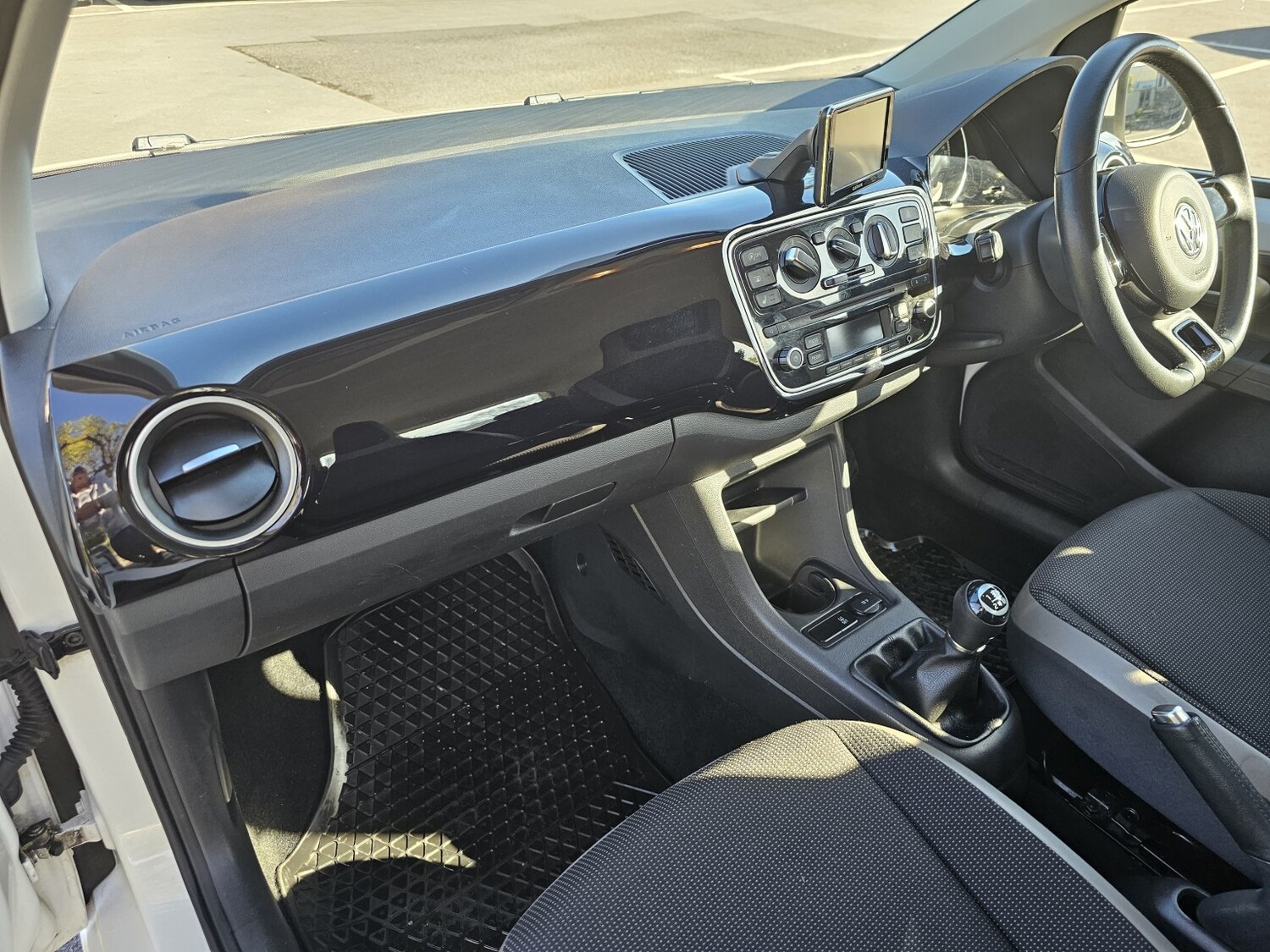 Used Volkswagen up! 2014 for sale - 78183027: Photo 13