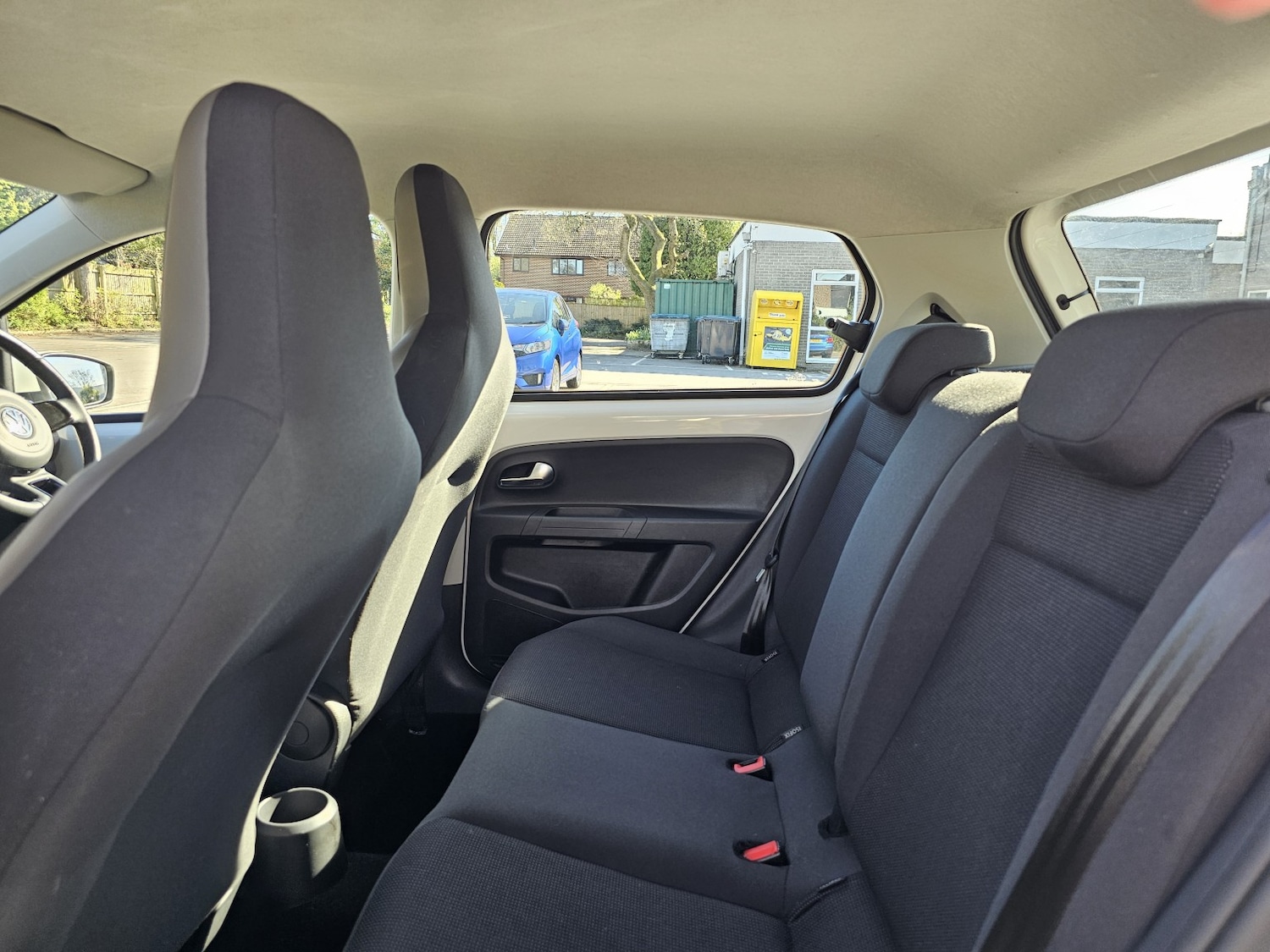 Used Volkswagen up! 2014 for sale - 78183027: Photo 16