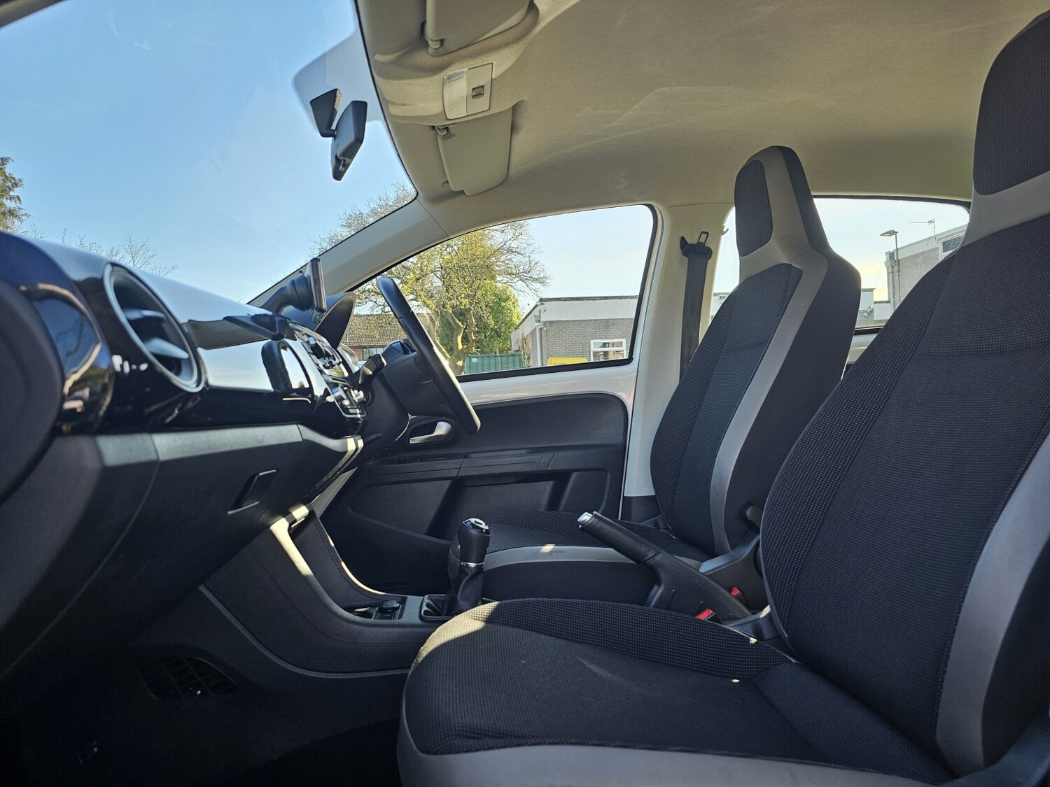 Used Volkswagen up! 2014 for sale - 78183027: Photo 17