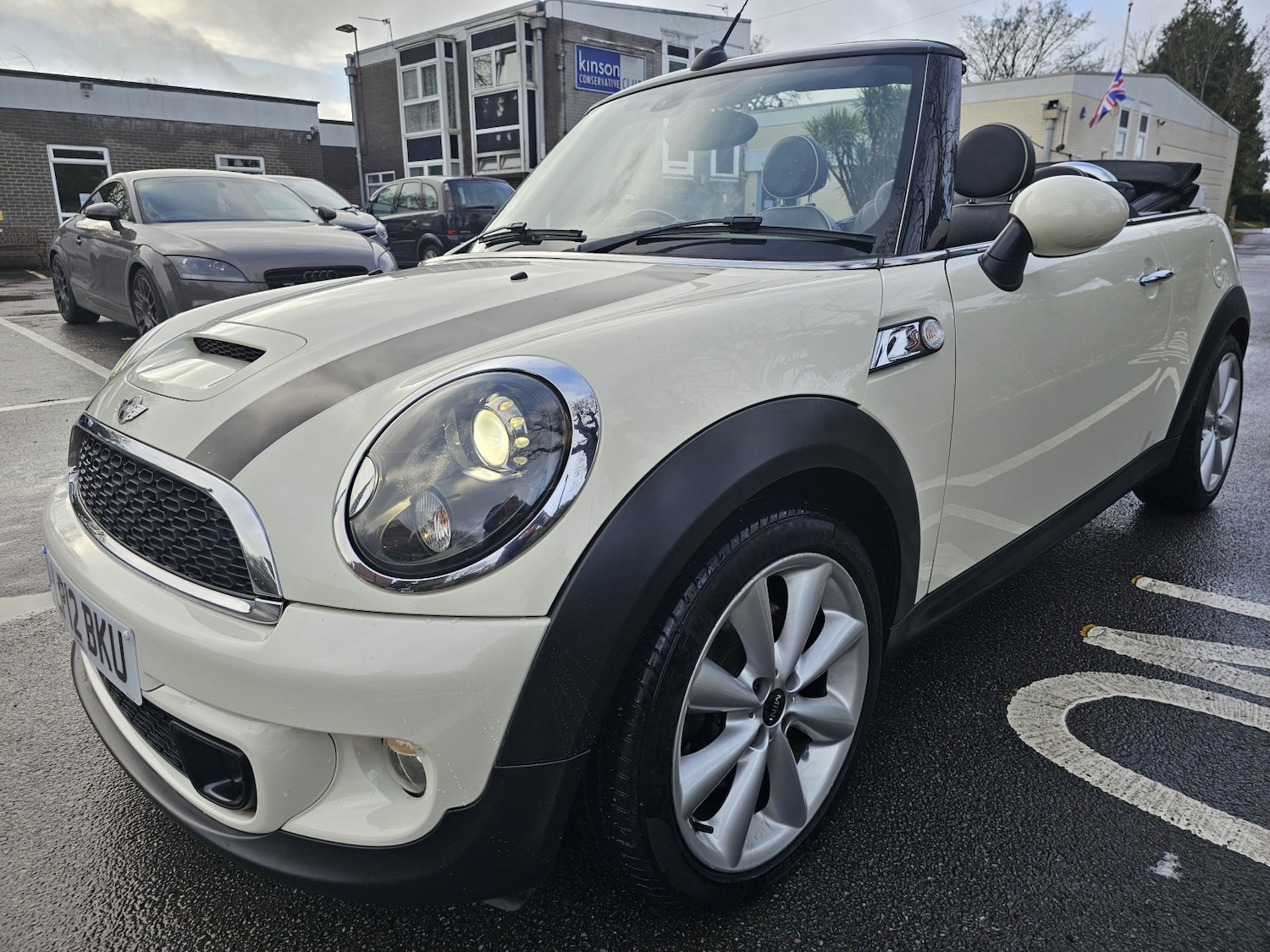 Used MINI Convertible 2012 for sale - 77465640: Photo 4