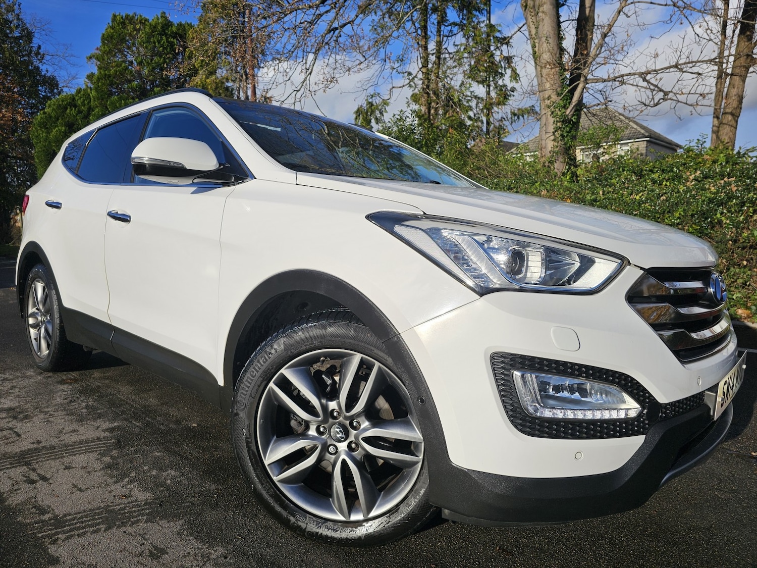 Used Hyundai Santa Fe 2014 for sale - 76799293: Photo 2
