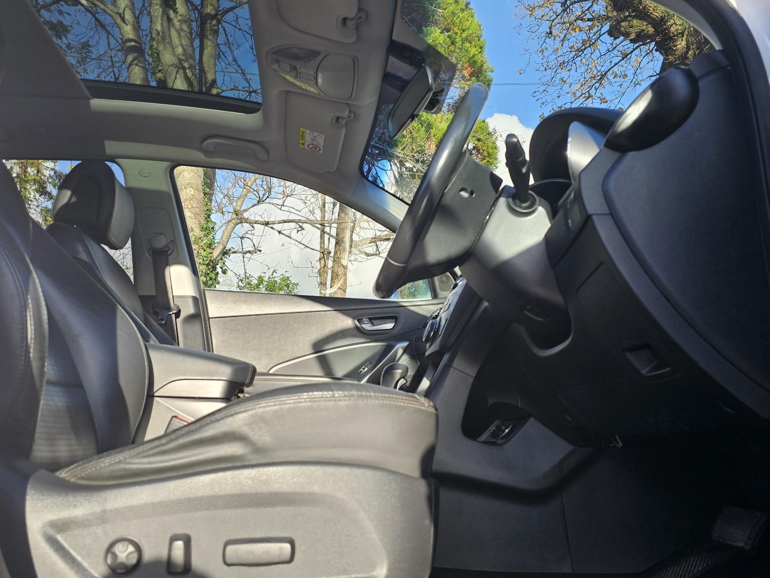 Used Hyundai Santa Fe 2014 for sale - 76799293: Photo 22