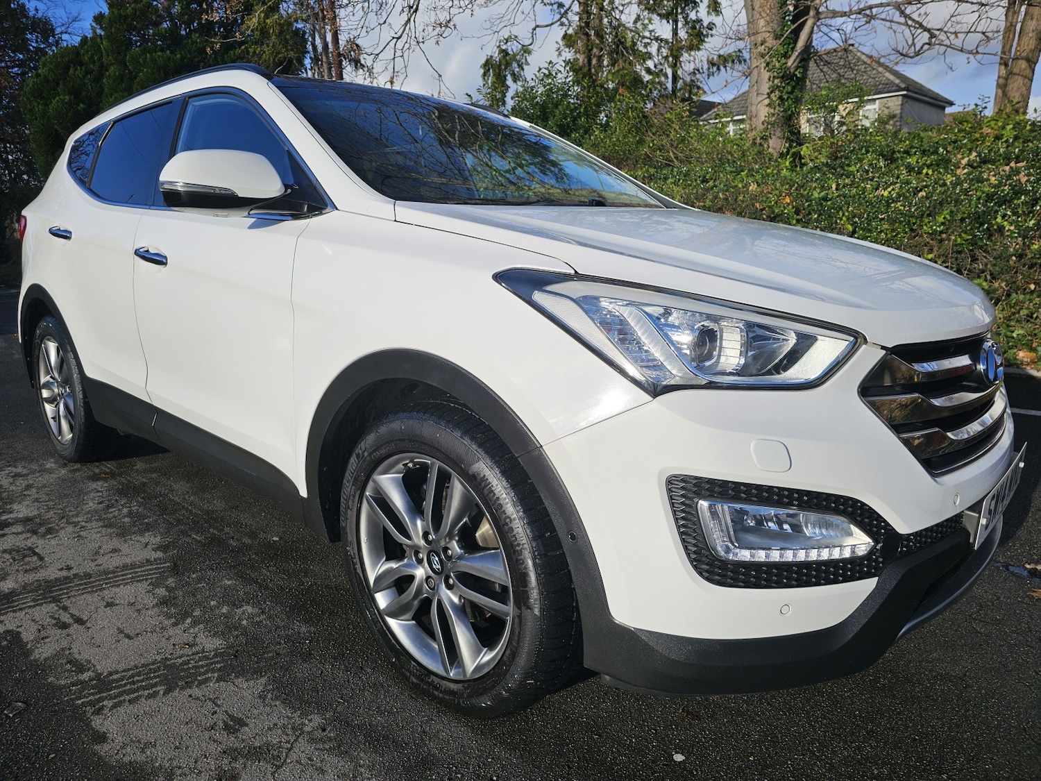 Used Hyundai Santa Fe 2014 for sale - 76799293: Photo 3
