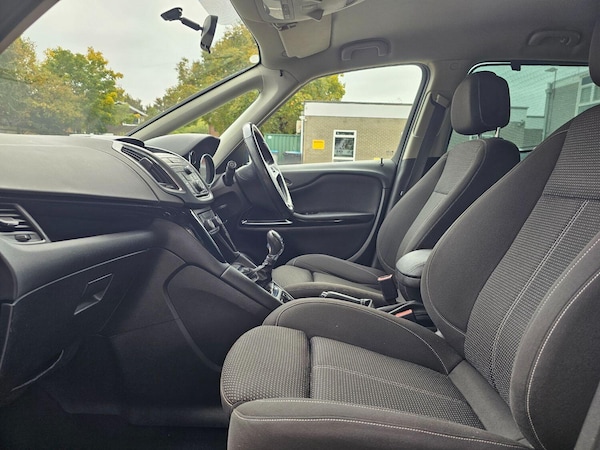 Used Vauxhall Zafira Tourer 2015 for sale - 76242887: Photo 14