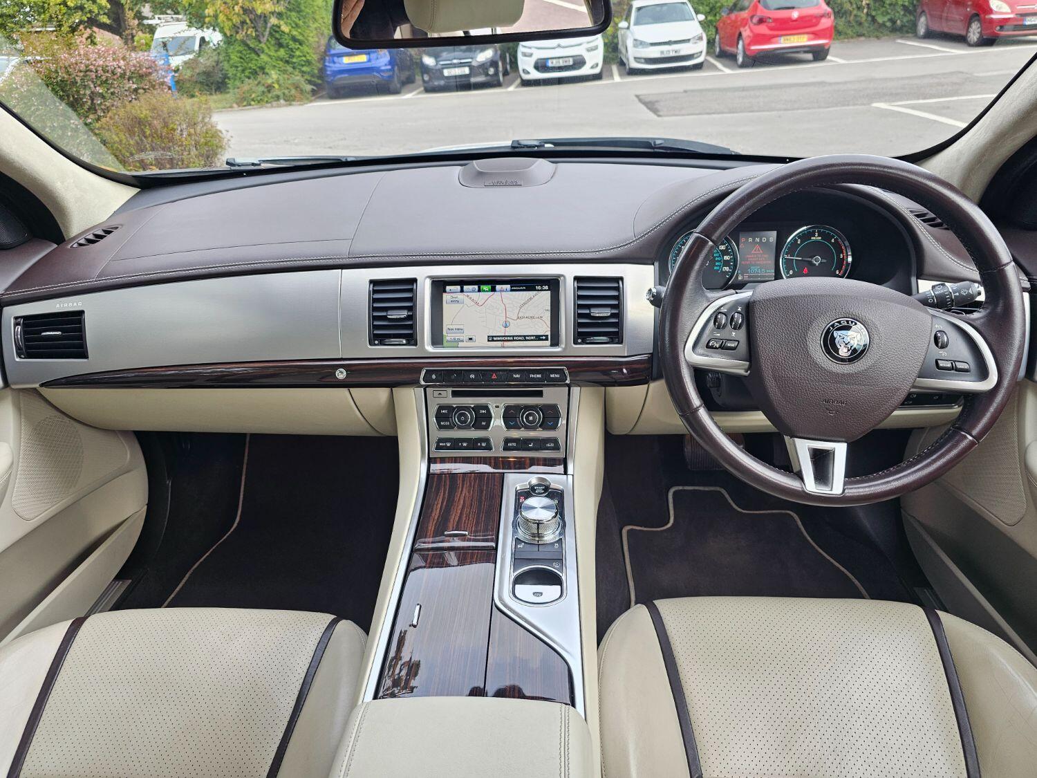 Used Jaguar XF 2014 for sale - 76794622: Photo 15