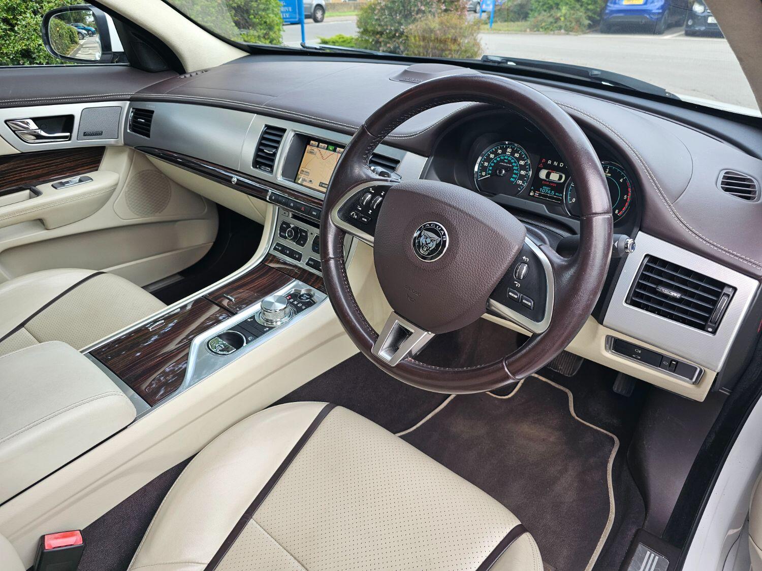 Used Jaguar XF 2014 for sale - 76794622: Photo 19